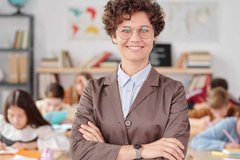 How Much Do Substitute Teachers Make